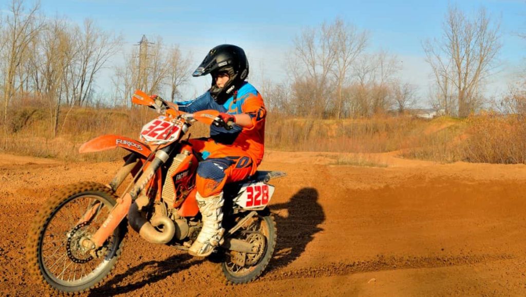 Motos y niños: Consejos de seguridad