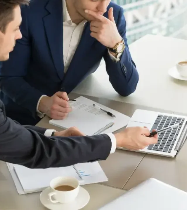 Revisión de documentos legales por abogados expertos Revisión de documentos legales por abogados expertos